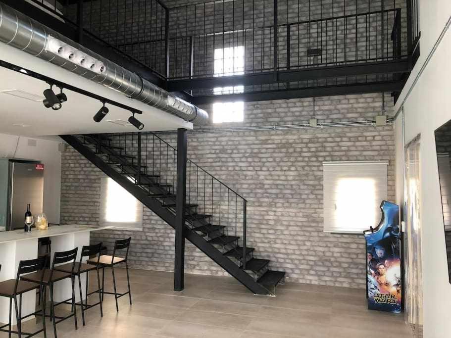 Alojamiento El Pez Casa Con Piscina Climatizada Villafranca de los Caballeros Dış mekan fotoğraf
