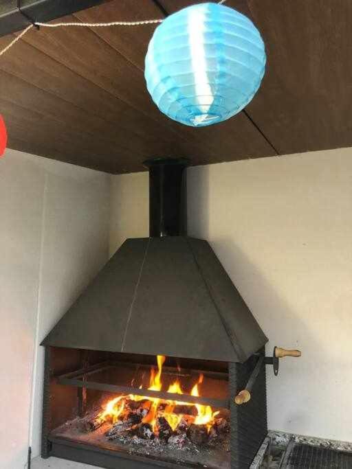 Alojamiento El Pez Casa Con Piscina Climatizada Villafranca de los Caballeros Dış mekan fotoğraf