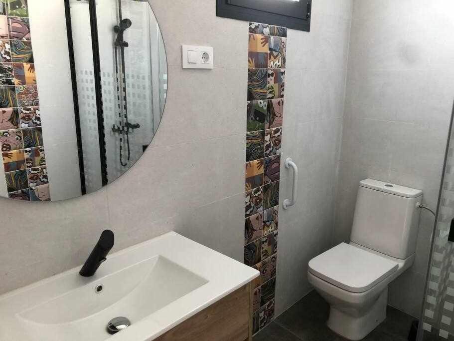 Alojamiento El Pez Casa Con Piscina Climatizada Villafranca de los Caballeros Dış mekan fotoğraf